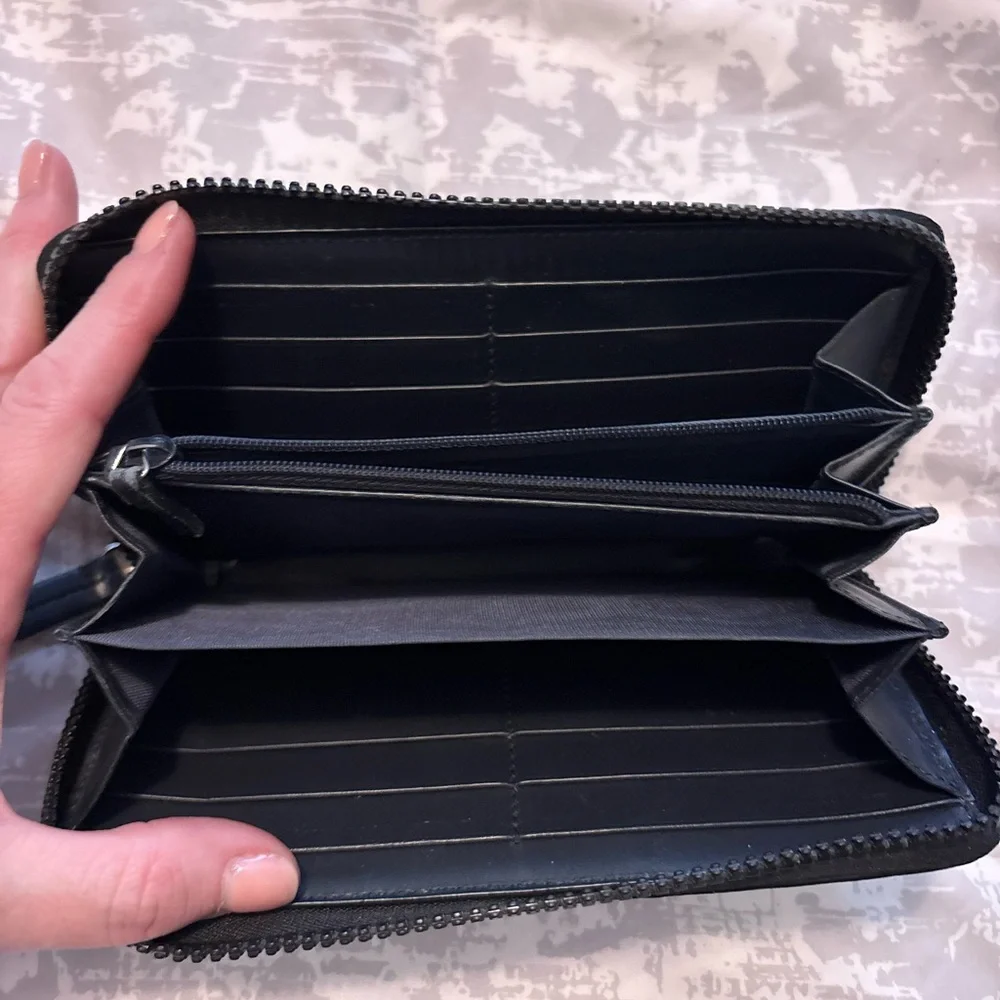 Blue Gucci GG Blooms Zip Around Wallet - Picture 4 of 5